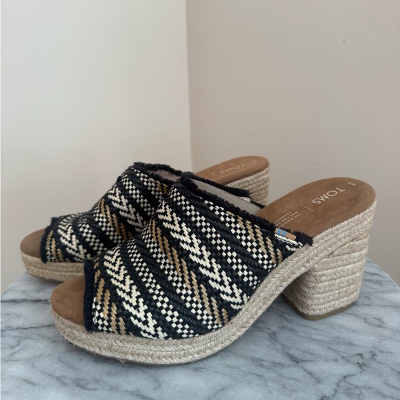 Toms Shoes - TOMS Junie Mule Sandals Women’s Size 9 Black Woven Geo Espadrille Block Heel